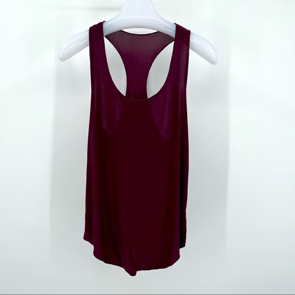 ONZIE OS GLOSSY FLOW RACERBACK TANK EUC